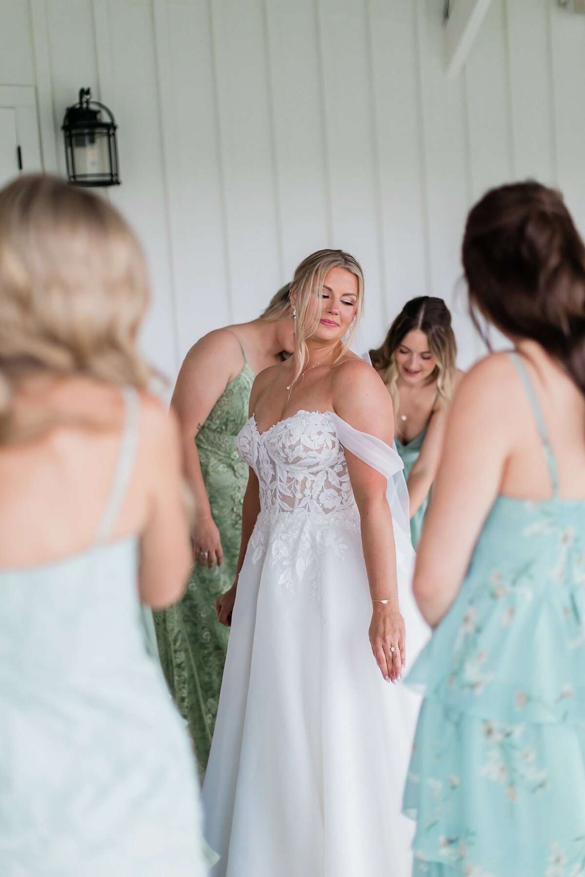 danielleandaaronsfarmhouseweddingkristinnicholephotography45