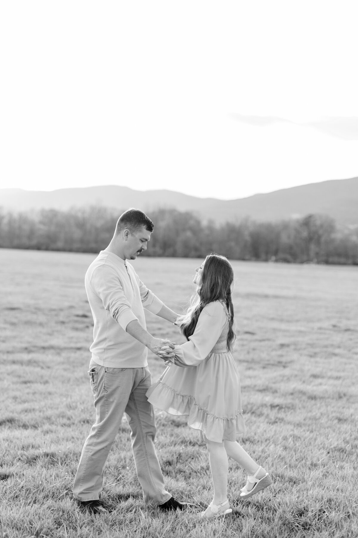Colorful-Springtime-Greenhill-Park-Roanoke-Engagement-Session-Photography-S-99