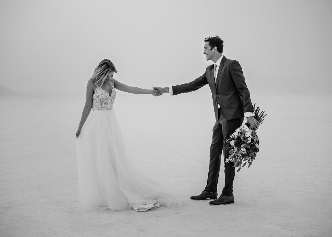 180830_Jenn&BenBridals_BonnevilleSaltFlatsUtah_AnjaJensenPhotography_001-169-2