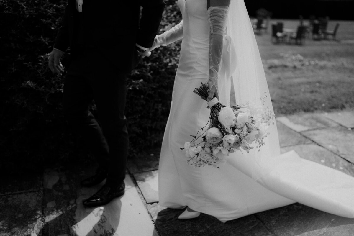 Izzy-and-James-Brinsop-Court-Wedding-Flowers-Issy-And-Bella-Florist-Herefordshire-Danielle-and-Steve19