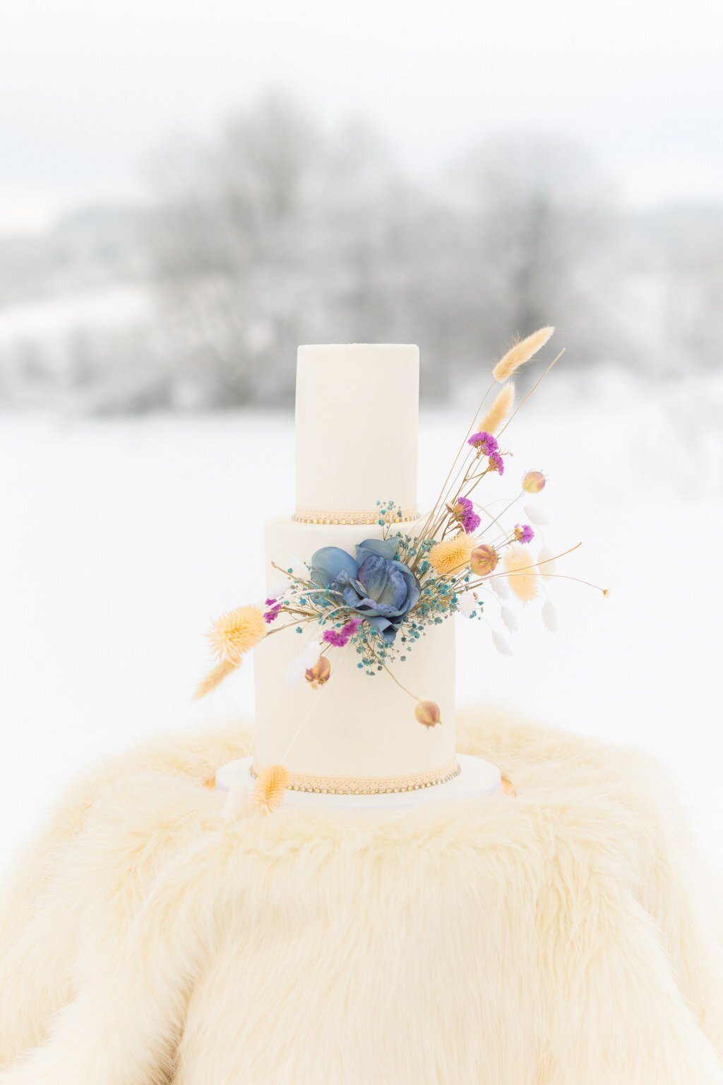 winter wedding cake ideas