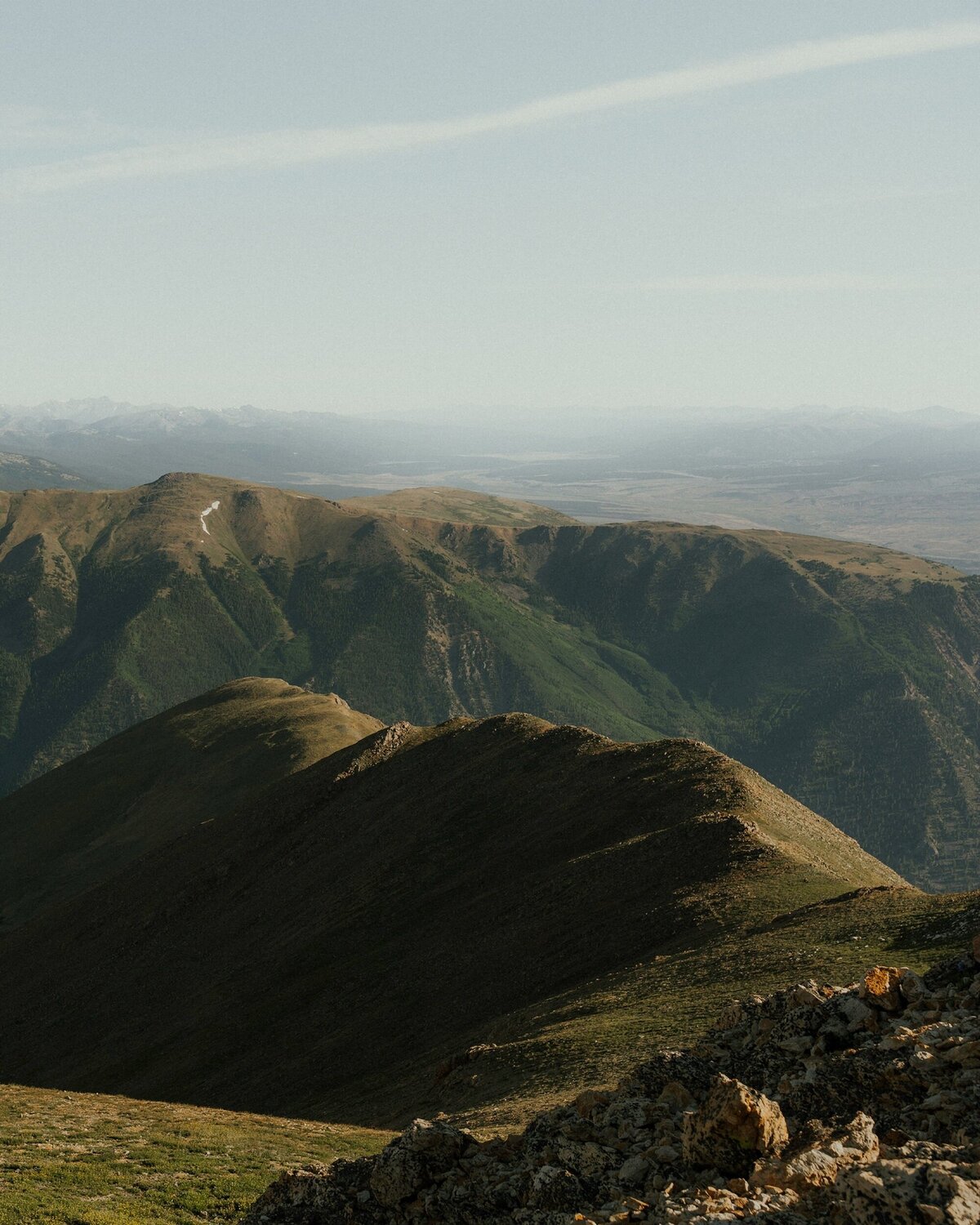andres-molina-iQwCB9nEmBA-unsplash