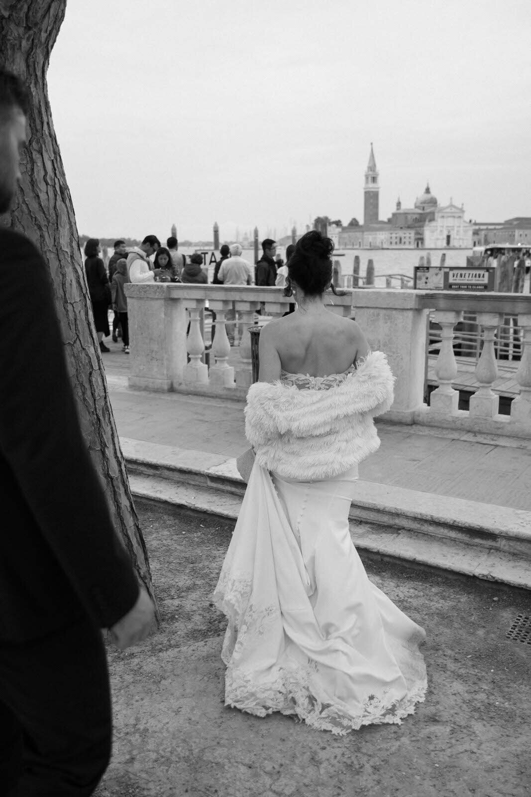 Flora_And_Grace_Editorial_Venice_Analog_Editorial_Wedding_Photographer (1 von 1)-83