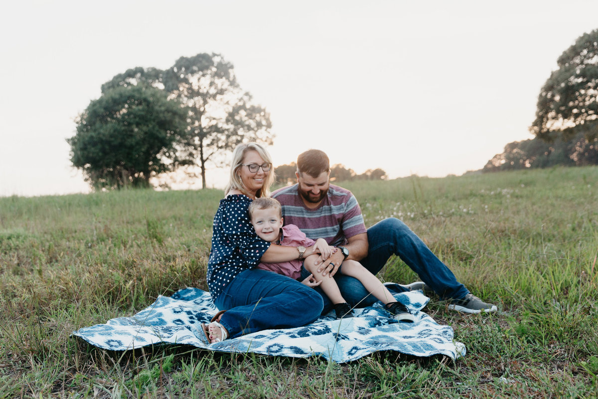family-photographer-in-raleigh-carrieG-3287