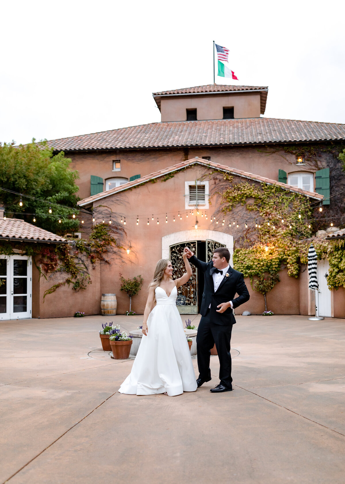 09172022_Hannah+JeremyWedding_ViansaSonomaCA_AnjaJensenPhotography-1044