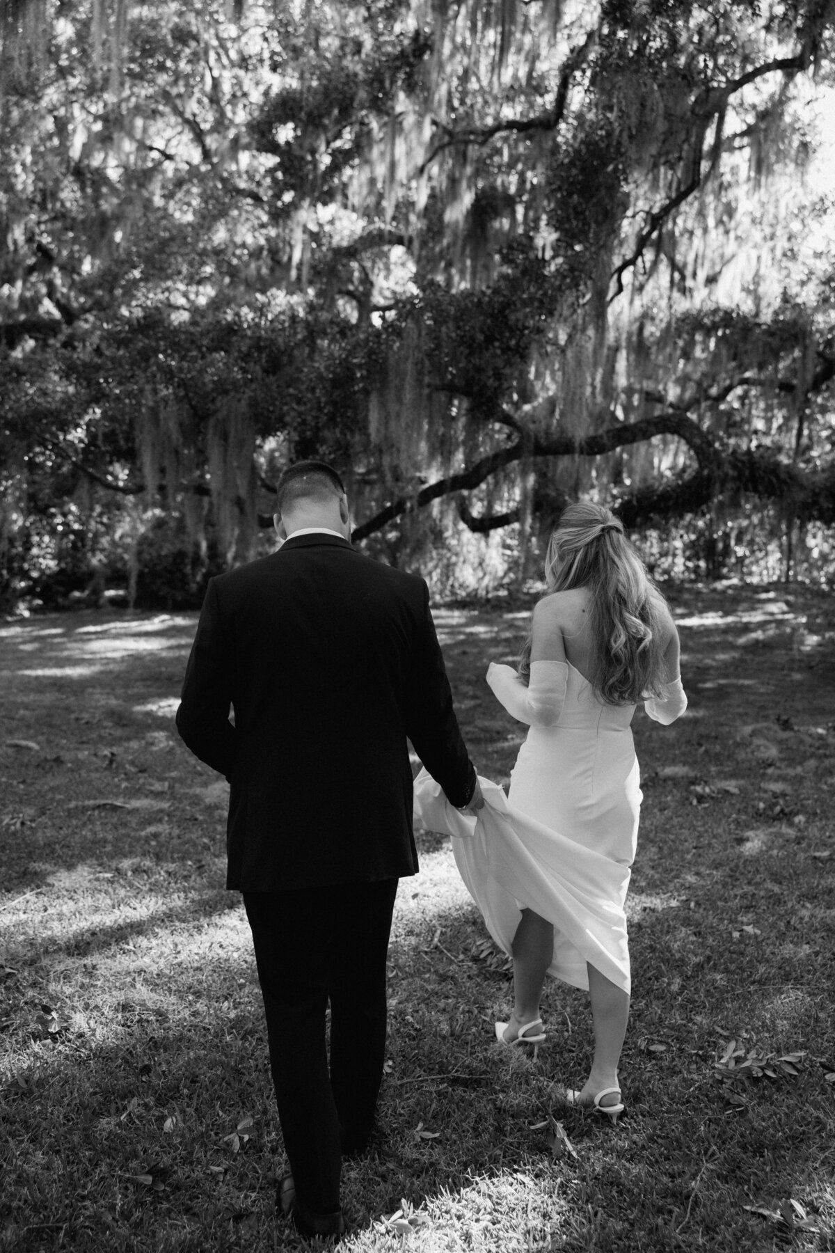 Timeless-Charleston-Tent-Garden-Party-Wedding-PC7A1020
