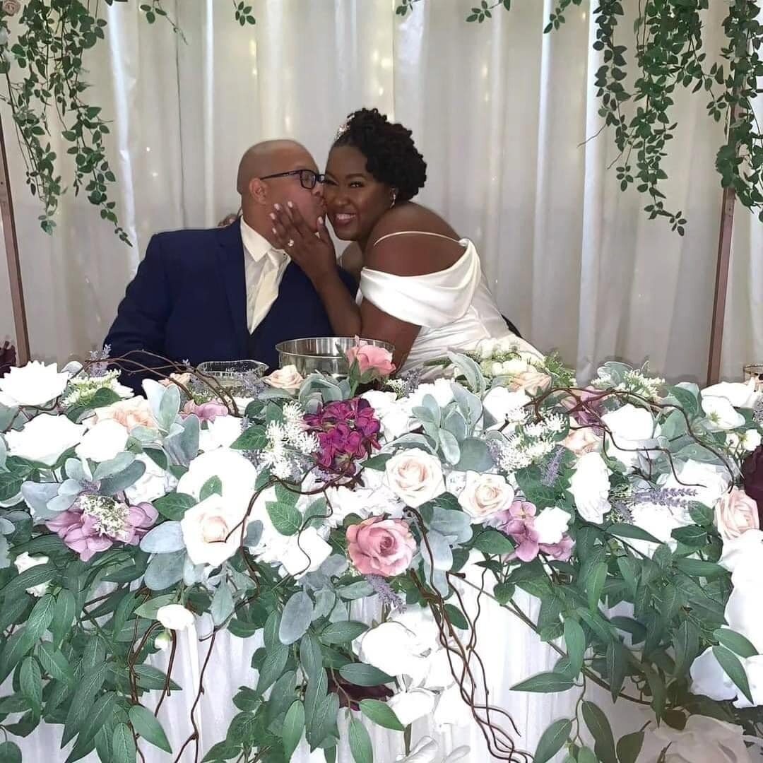 Web Pic 22 Vernard and Tamiah at Head Table