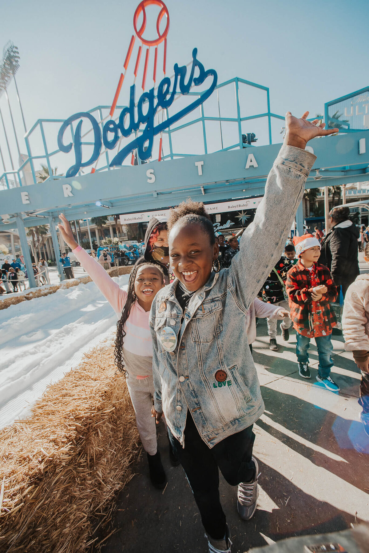 Girls_At_Dodger_Stadium