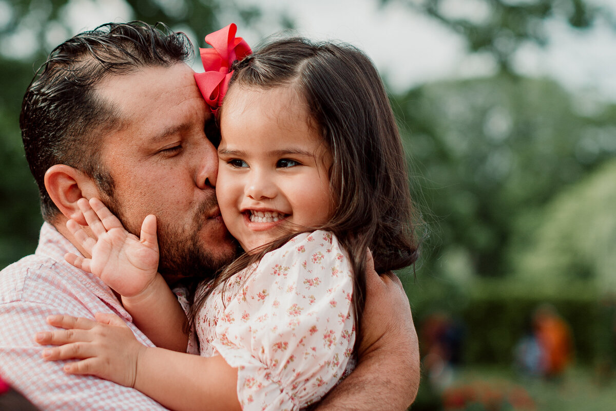 Reyes-Family-Photos-Cantigny-32