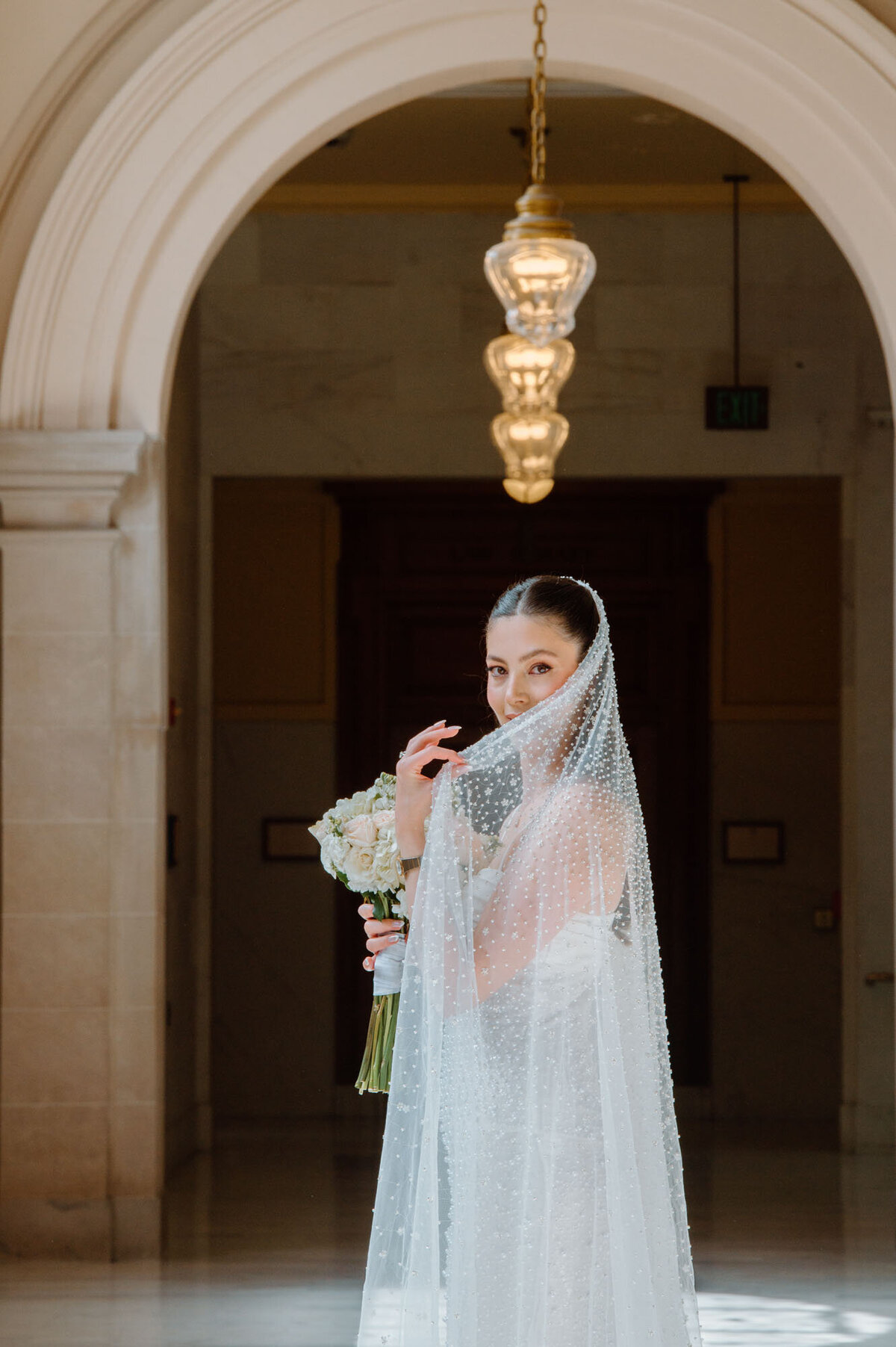 076_sf-wedding-photographer_san-francisco-city-hall_VUJ_9879
