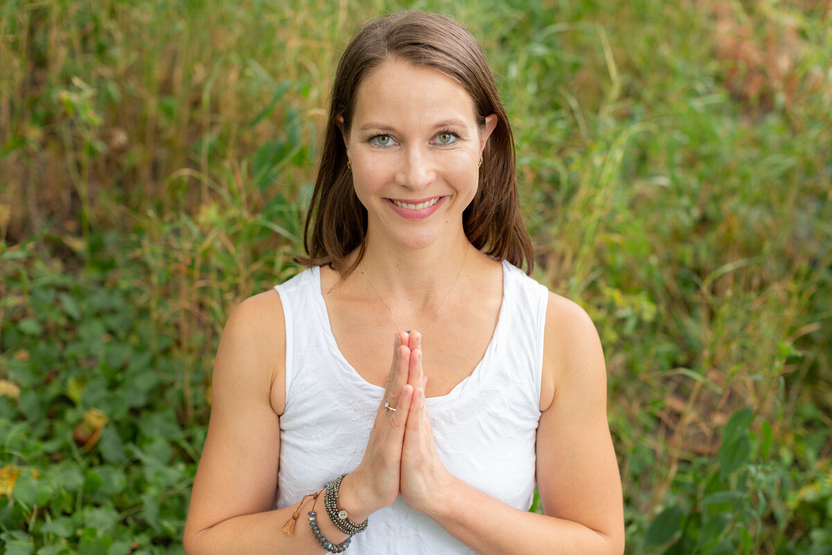 Lindsay-Yoga-Meditation-Teacher-Brand-Photos-Chicago-15