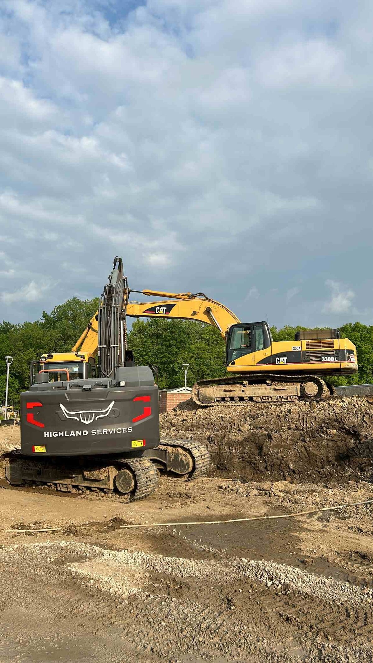 redi-rock-retaining-wall-placement-michigan-correctional-facility-highland-services