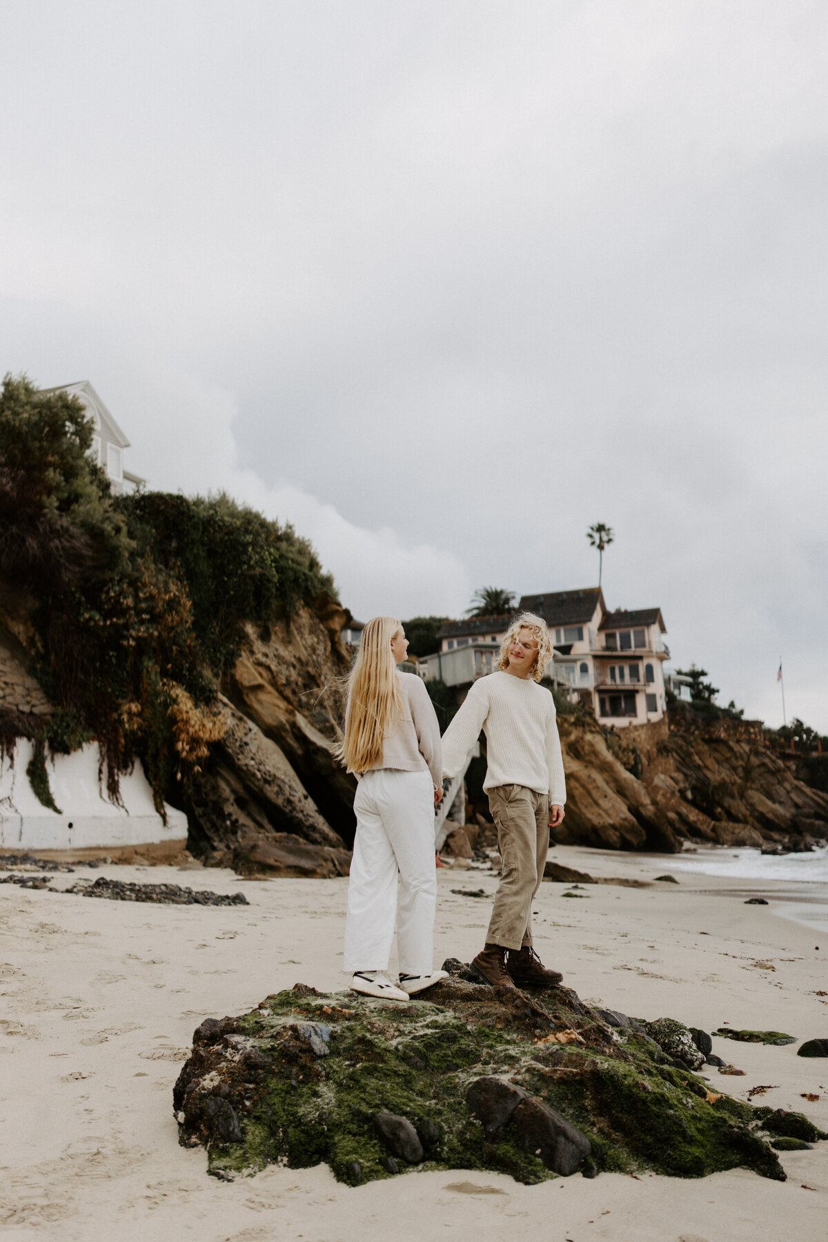 cozy-coffee-beach-date-laguna--12