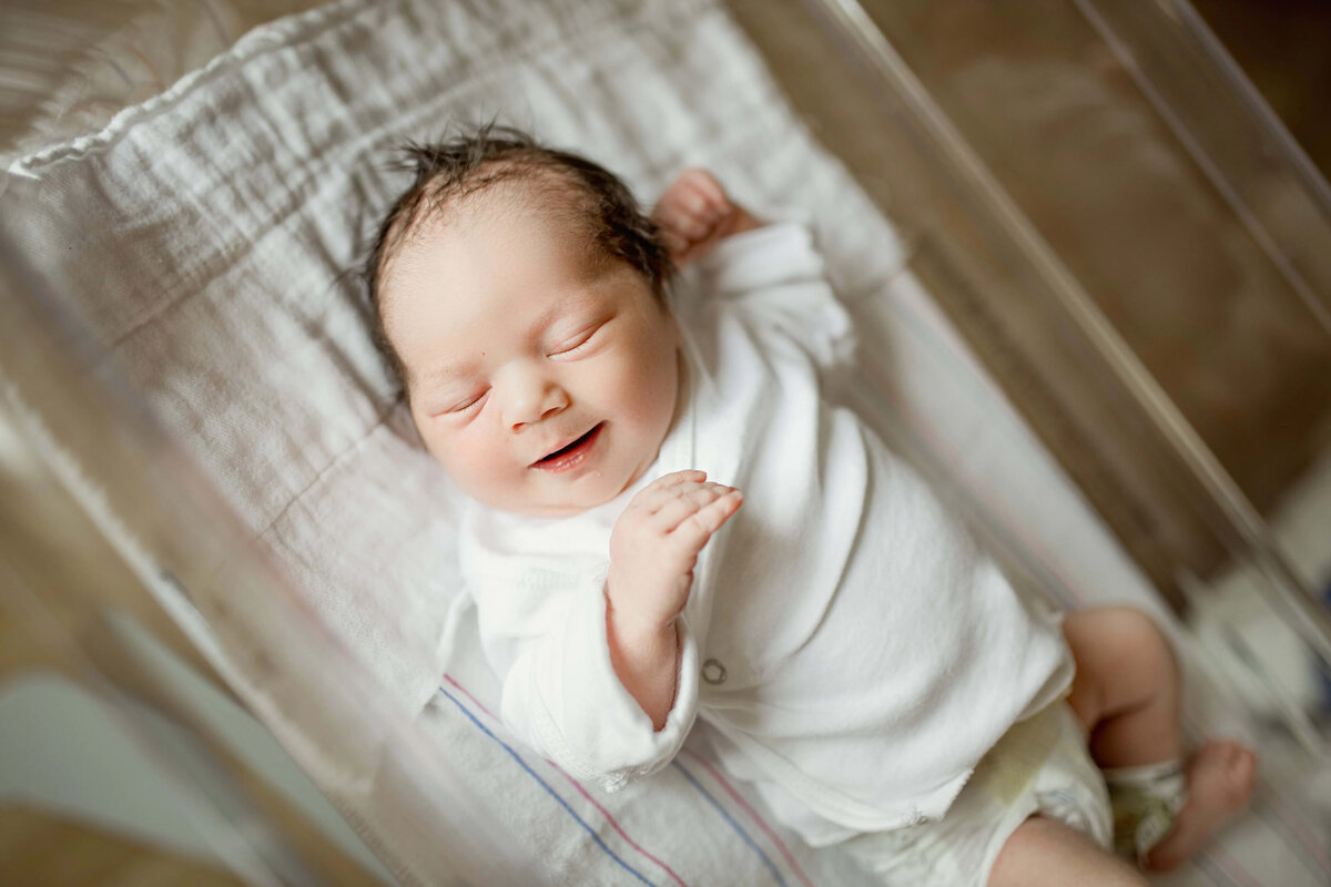 hospital-newborn-photo-maple-grove-minnesota