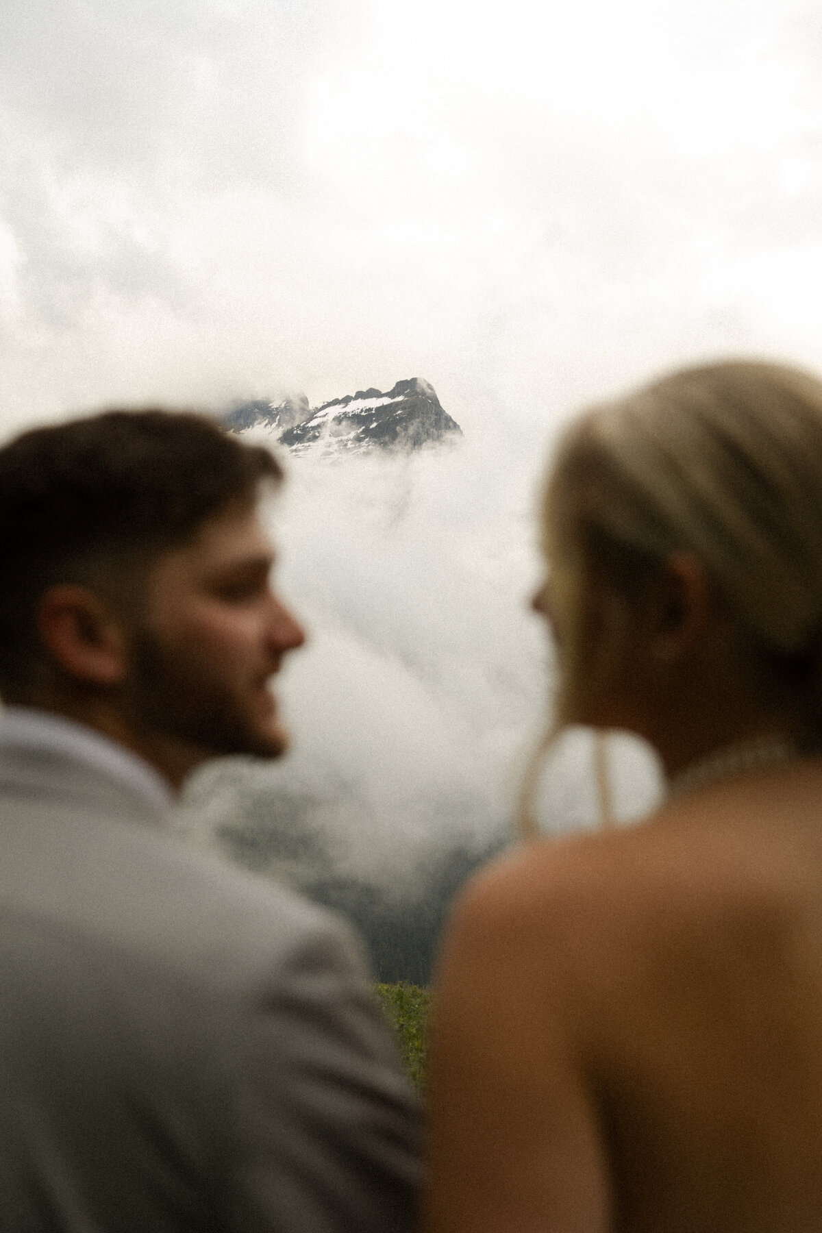 GlacierNationalParkElopement_BigBend_DawnCaltonPhotography-7
