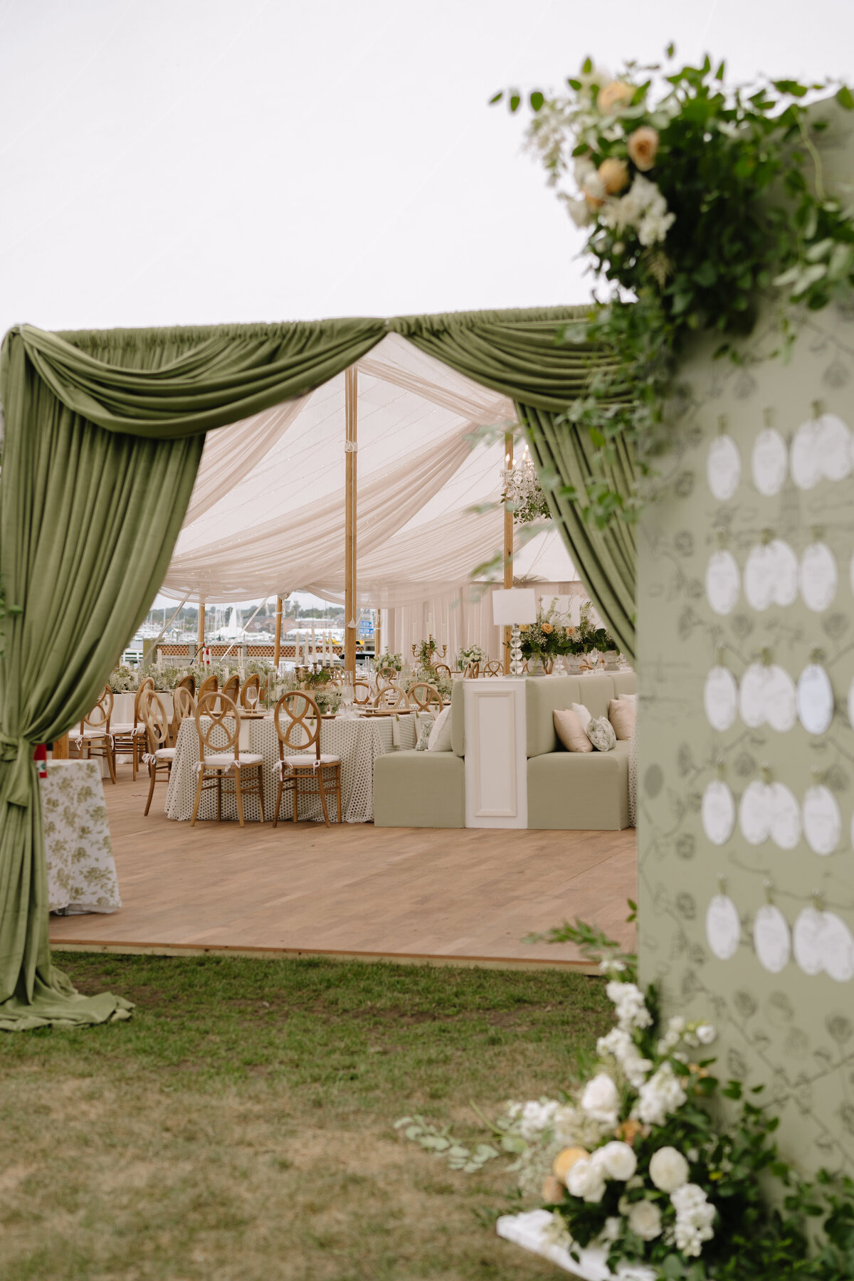 Luxurious Wedding Decor Inspo