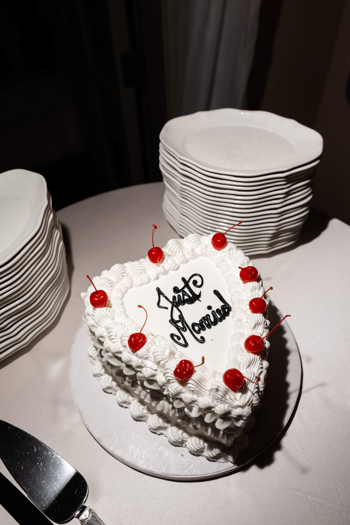 92_riskyexposure_maddie-noah_las-vegas-elopement-photography