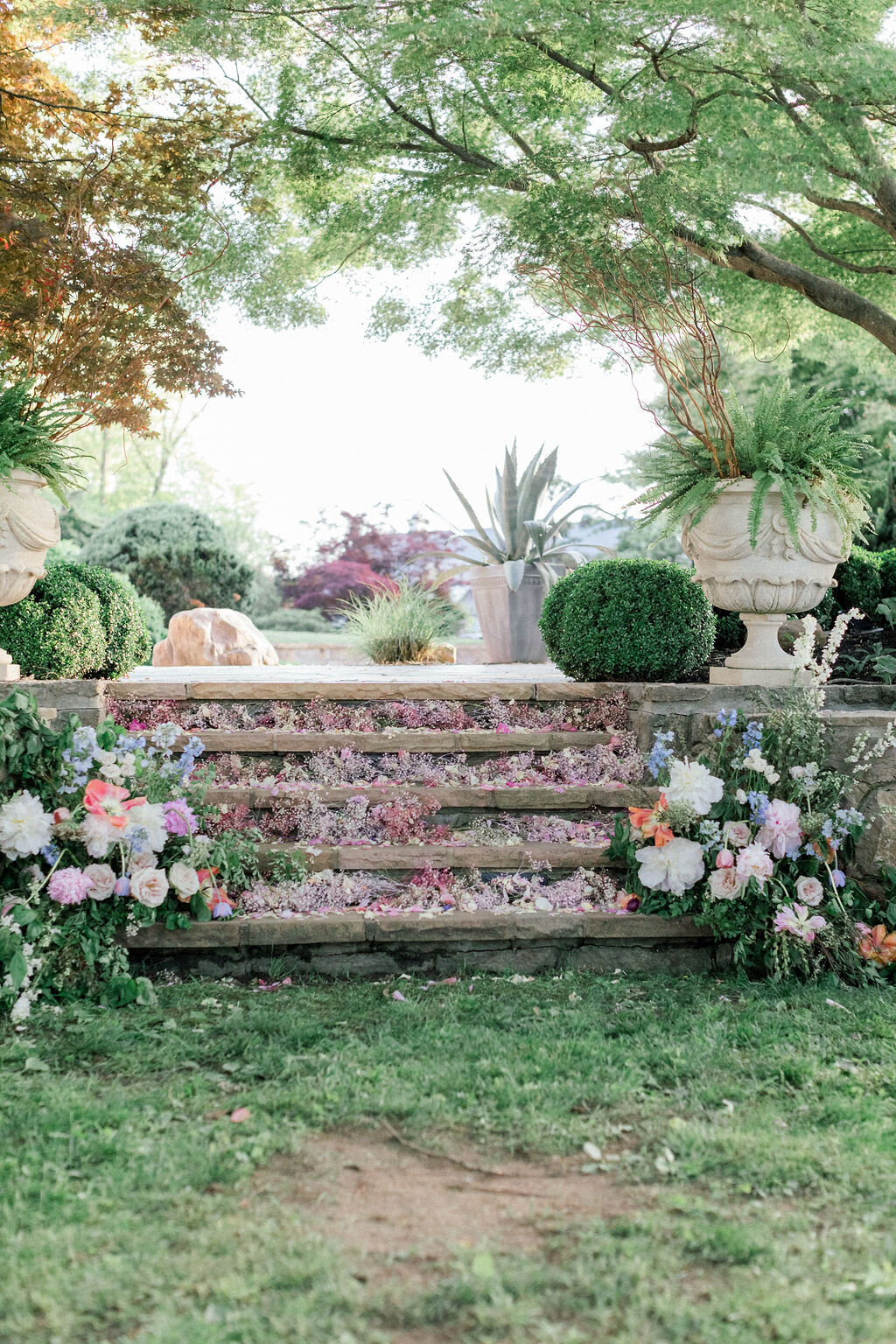 monet-inspired-wedding-florals-2