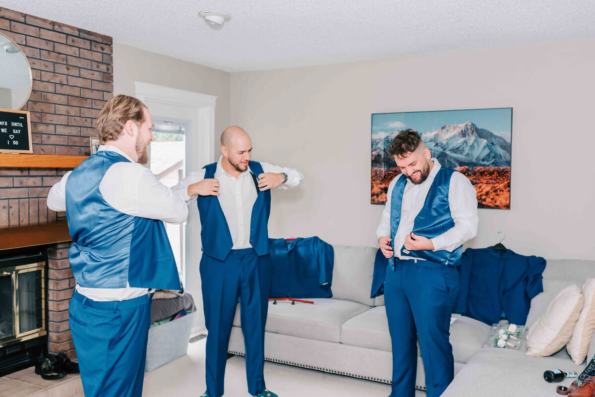 Groom and groomsmen getting ready. 
