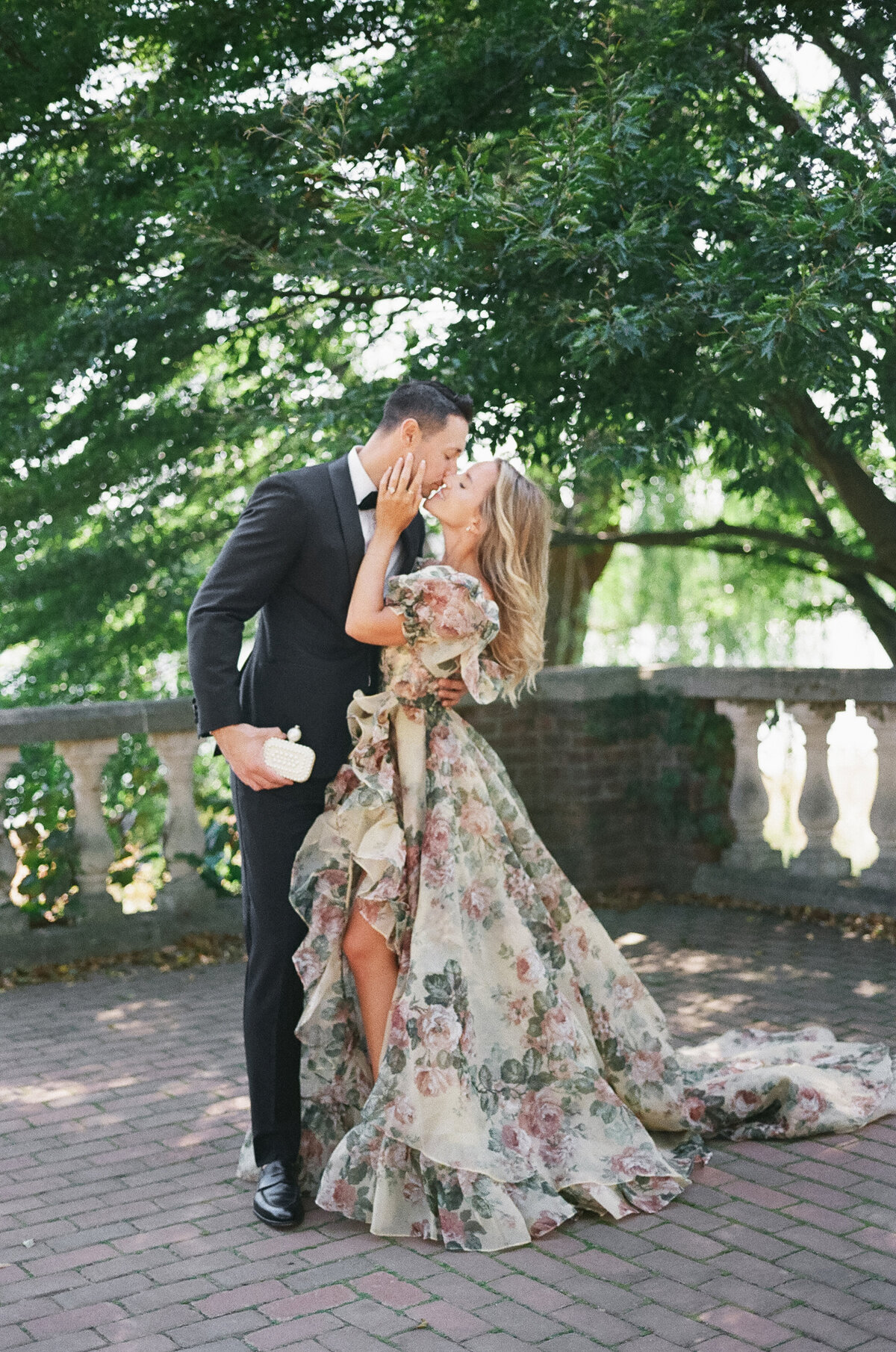 Berlez-Aspen-Avenue-Chicago-Wedding-Photographer-Engagement-Session-Chicago-Botanic-Garden-Selkie-Luxury-Editorial-Film-45
