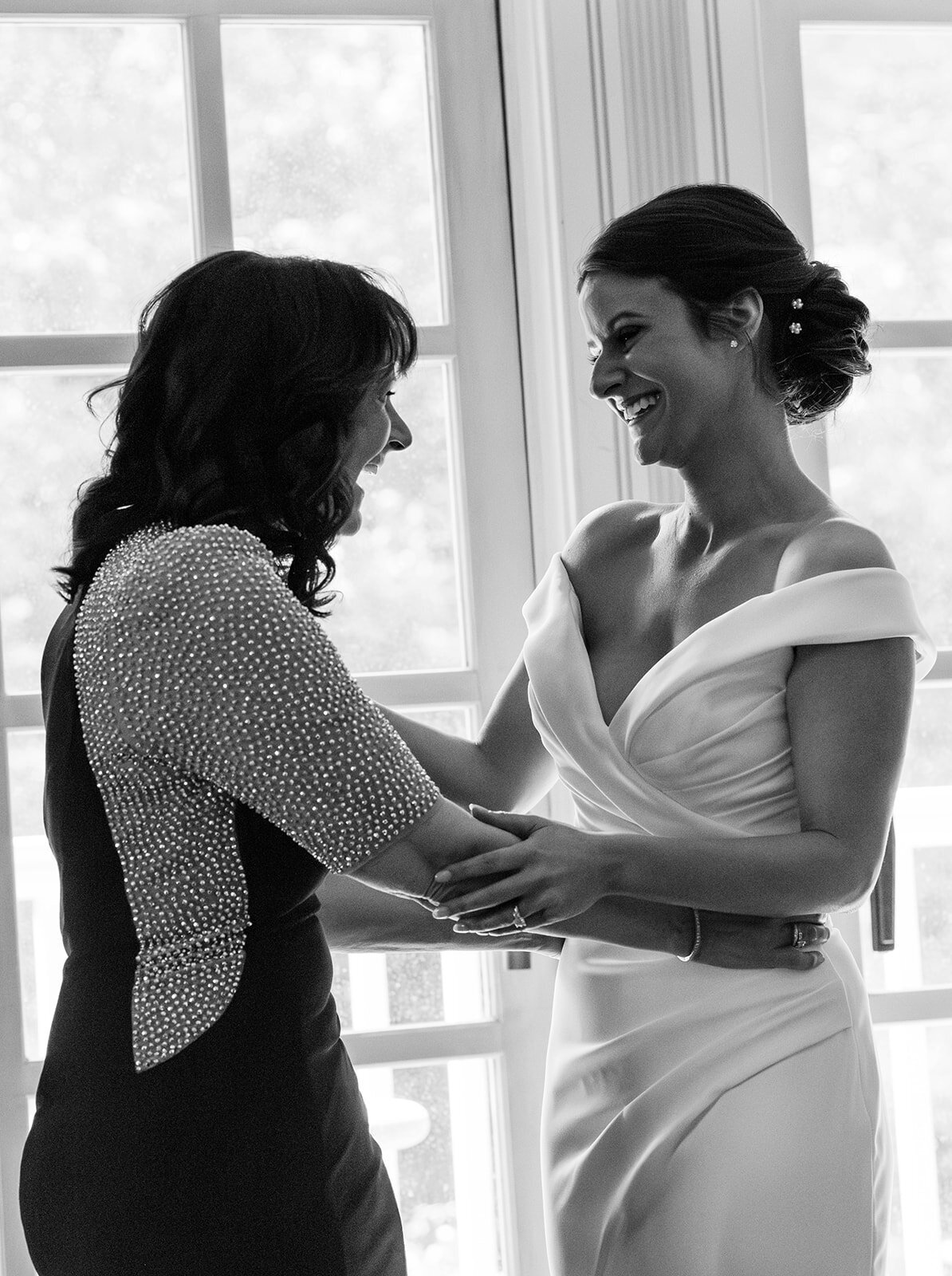 bella-luce-by-michelle-andrea-new-england-photographer-wedding-perry-family-getting-ready-25