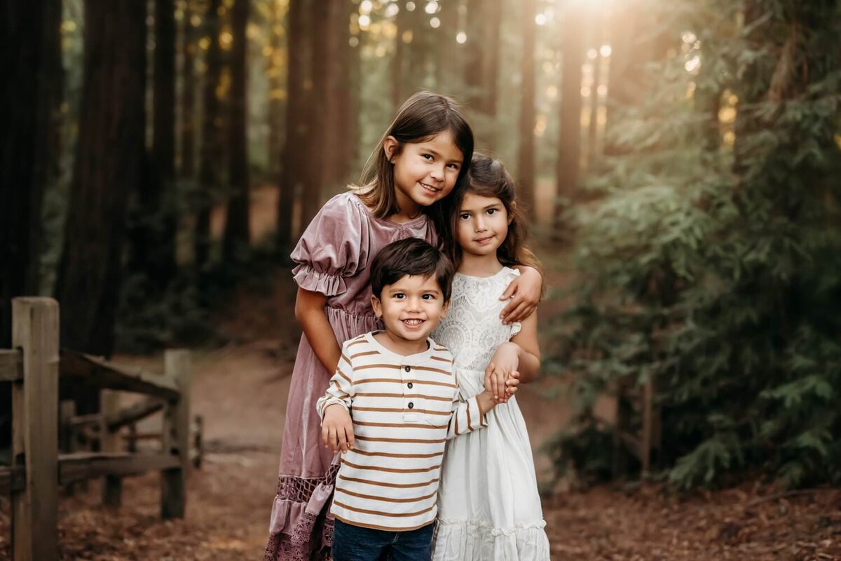 siblings-redwood-photos