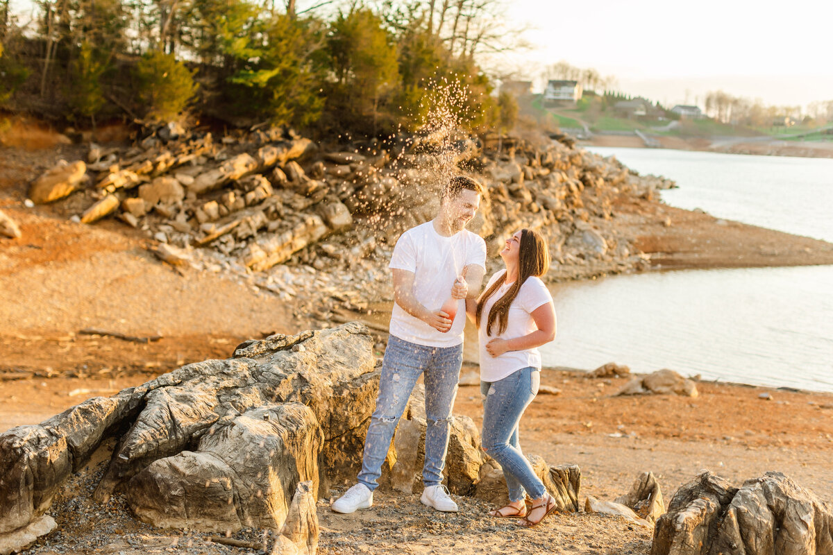 206-hellostephyoung.com_Haley+Connor-engagement-dandridge-tennesse-photogapher