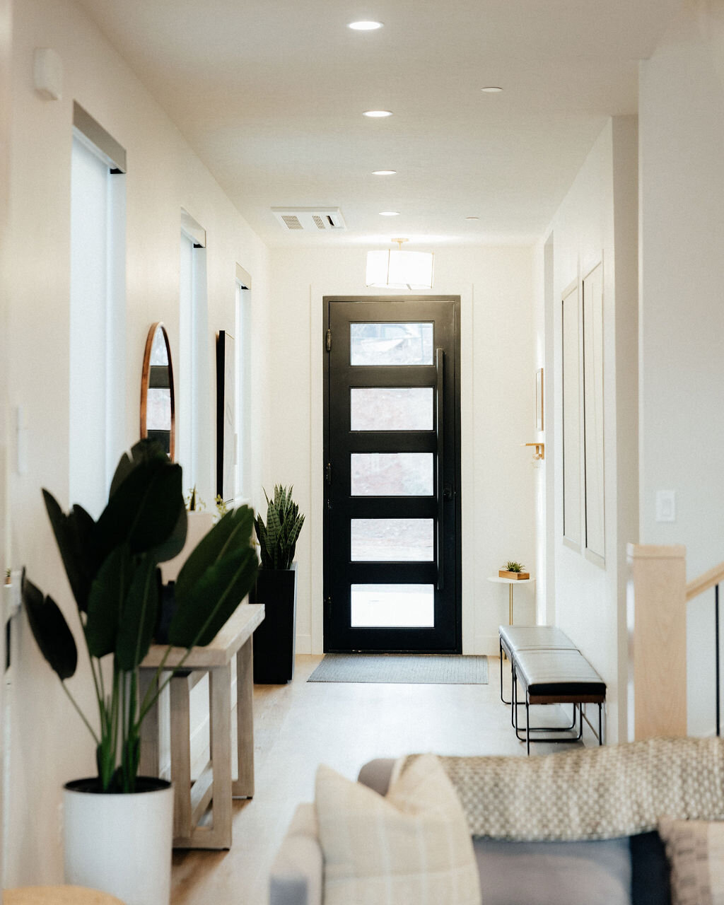Beezah_FrankiesPlace_ALL-102