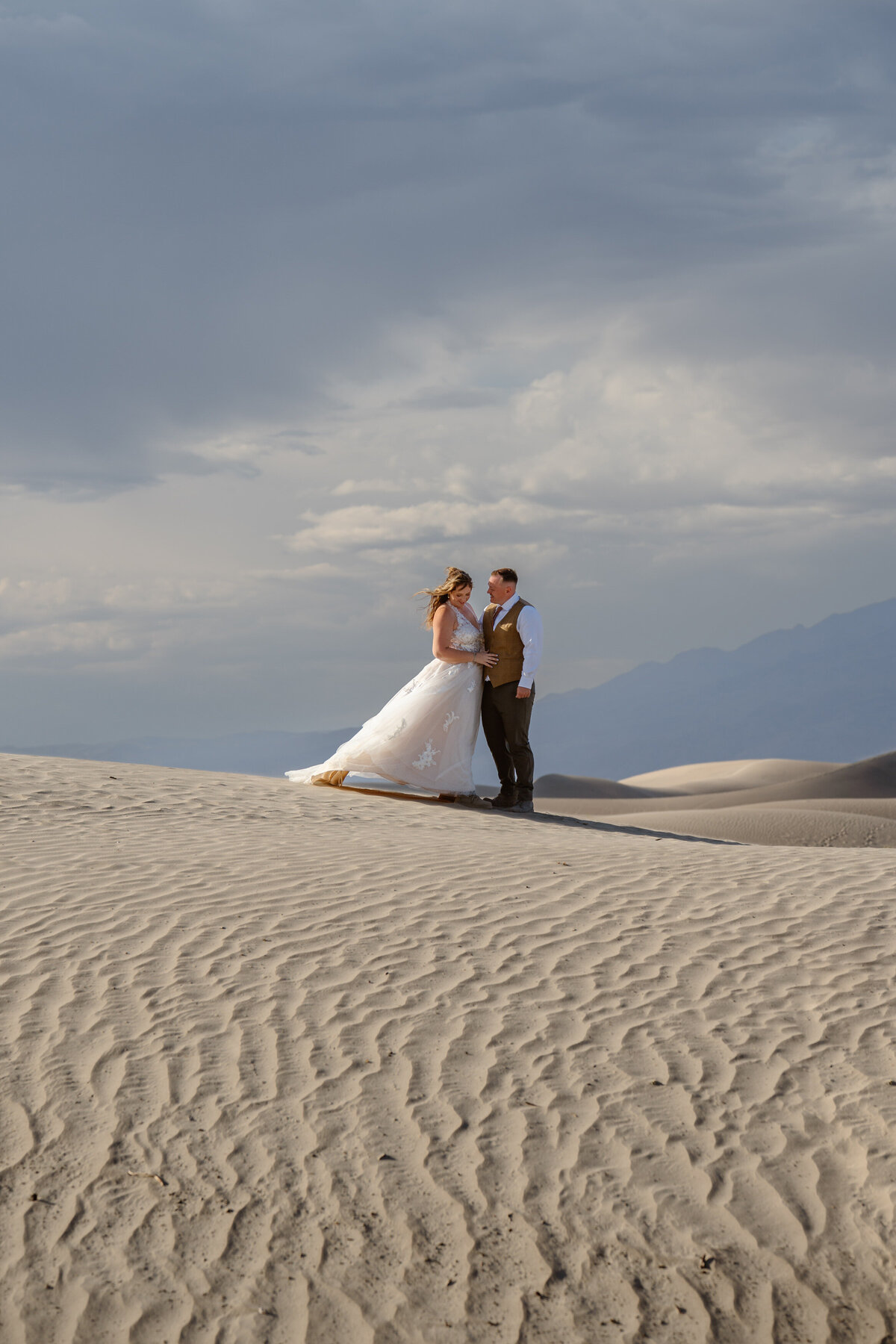 Death-Valley-National-Park-Elopement-Photos-33