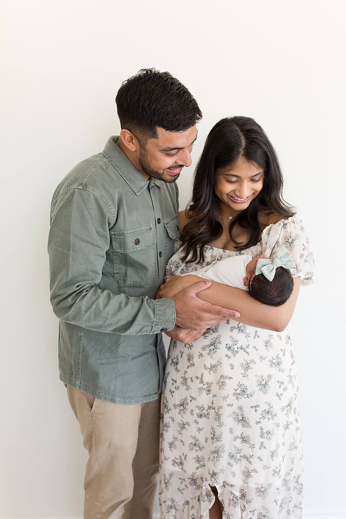 newborn-oklahoma-city-photographer-mother-father-baby-girl-family
