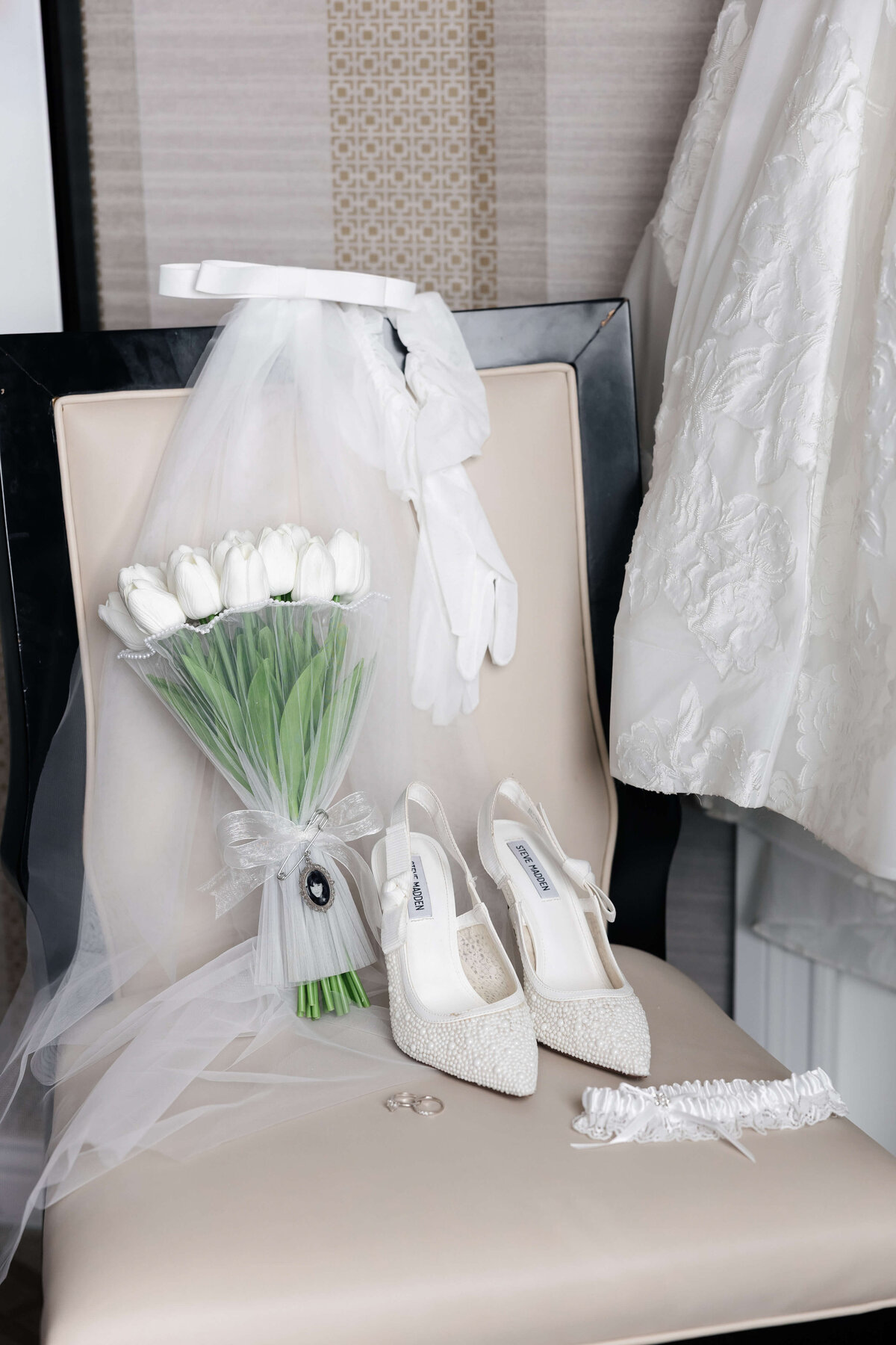 32riskyexposure_samantha-rydge_las-vegas-elopement-photography