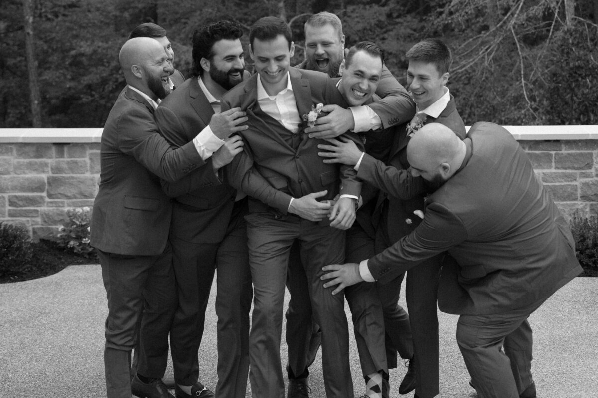 Lizzie Baker Photo _ Juliet & Rick _ PREVIEW _ Lake Oconee Wedding Photographer _ Private Estate Wedding  _ Altanta Wedding Photographer-54