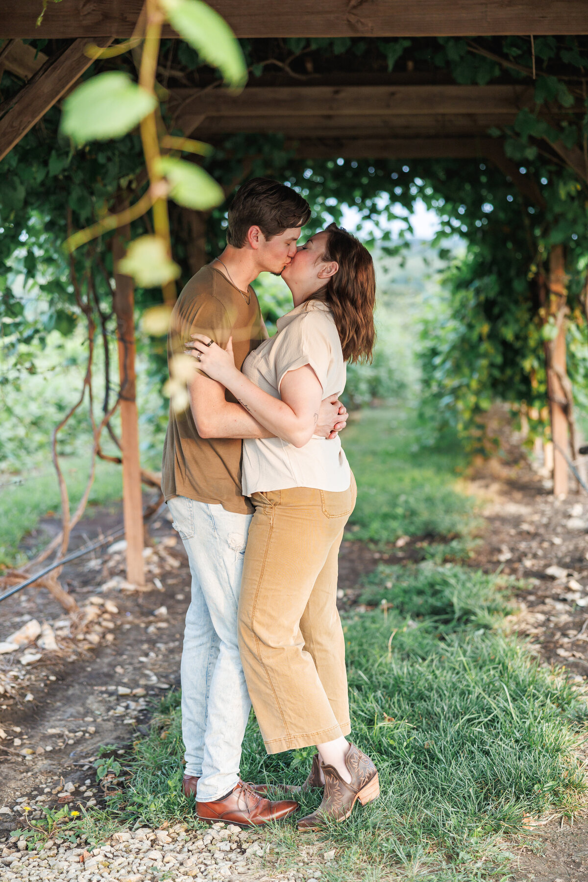 Mindi Jennings Photography Minnesota Photographer Central MN St. Cloud Brainerd Wedding Family Seniors