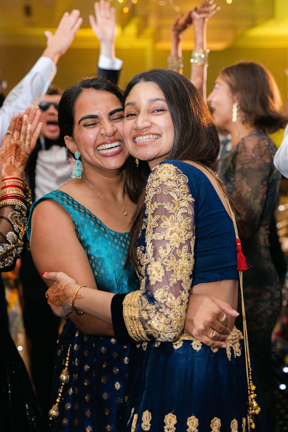 detroit-rehearsal-dinner-modern-romance