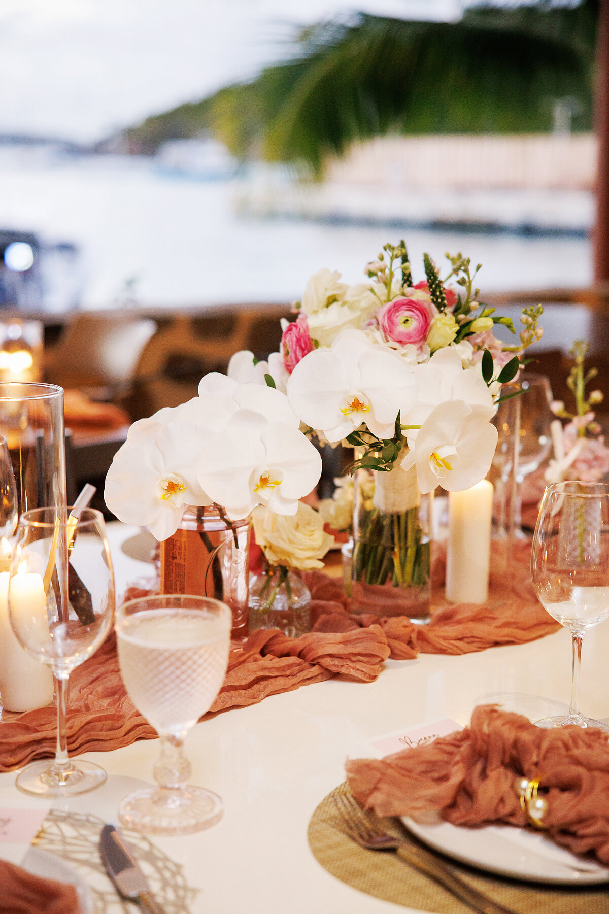 beach reception decor