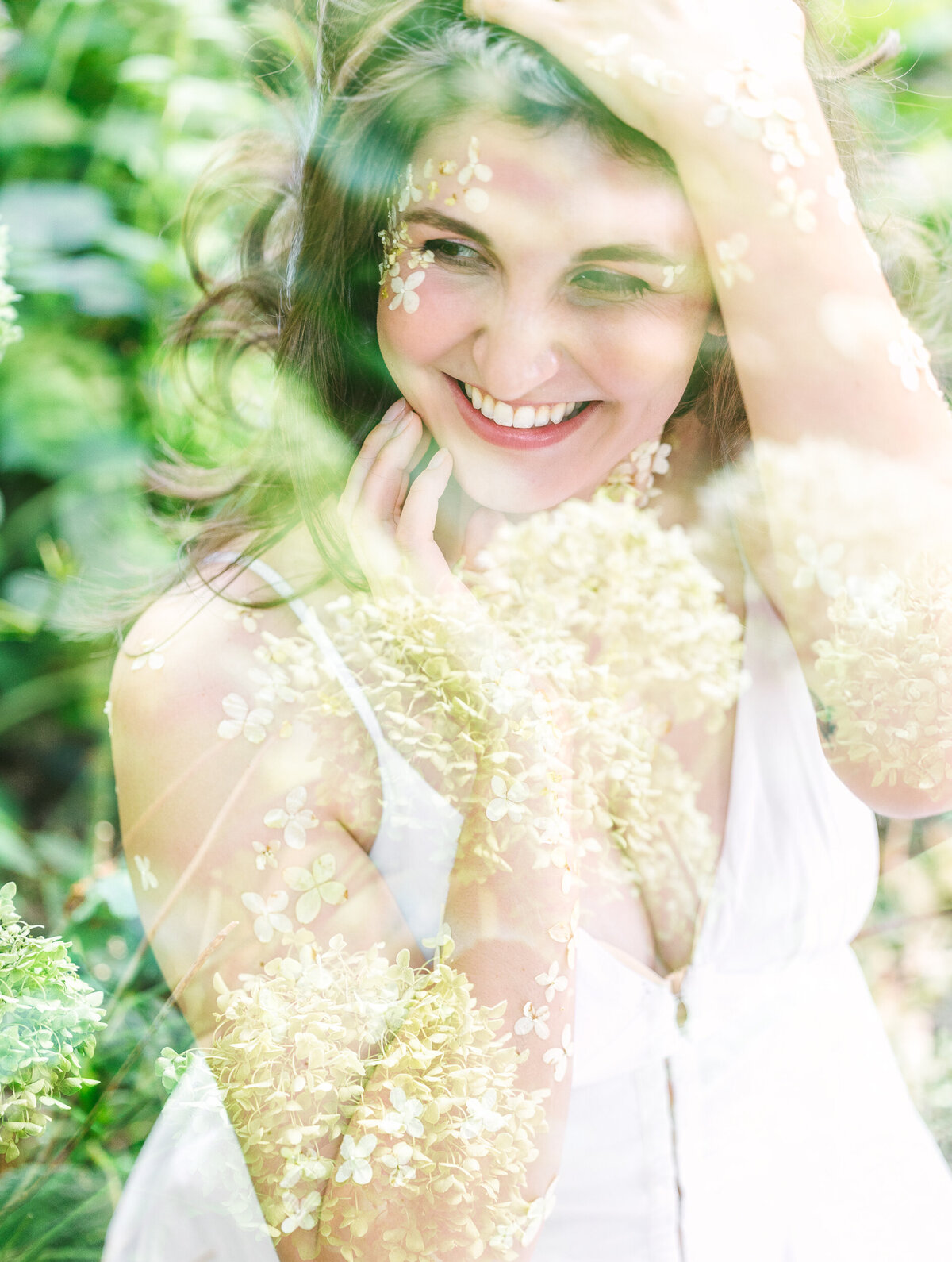 Hydrangea-Florist-The-Floral-Touch-Branding-Wedding-Vendor-Artsy-Photography-Maya-Lovro-2