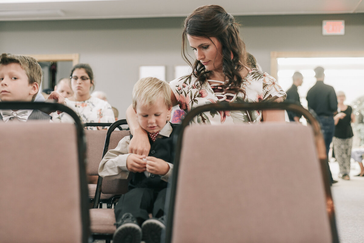 wedding ceremony | Iowa wedding photographer | Iowa Photographer | Playlife | Cedar Rapids | Iowa City | Kalona | Alaynna Ann Schwartz-12
