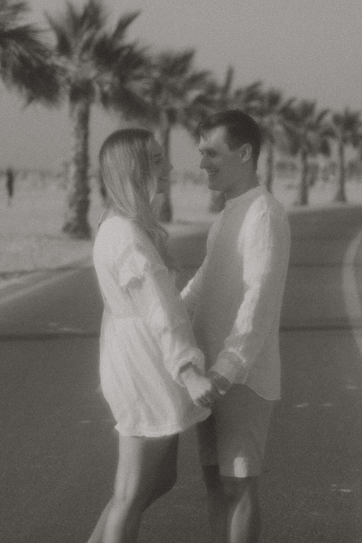 beach_engagment_photos-4