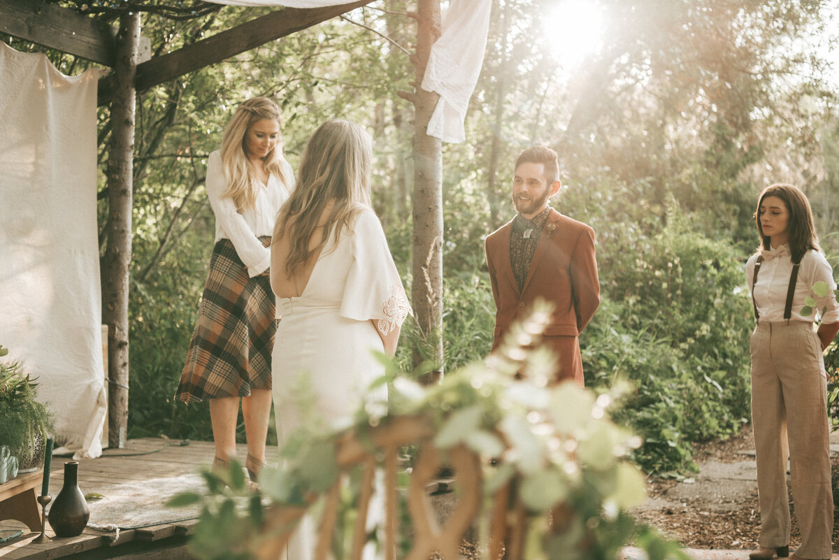 _1_K&D_70s_Eclectic_Micro_Wedding_-196