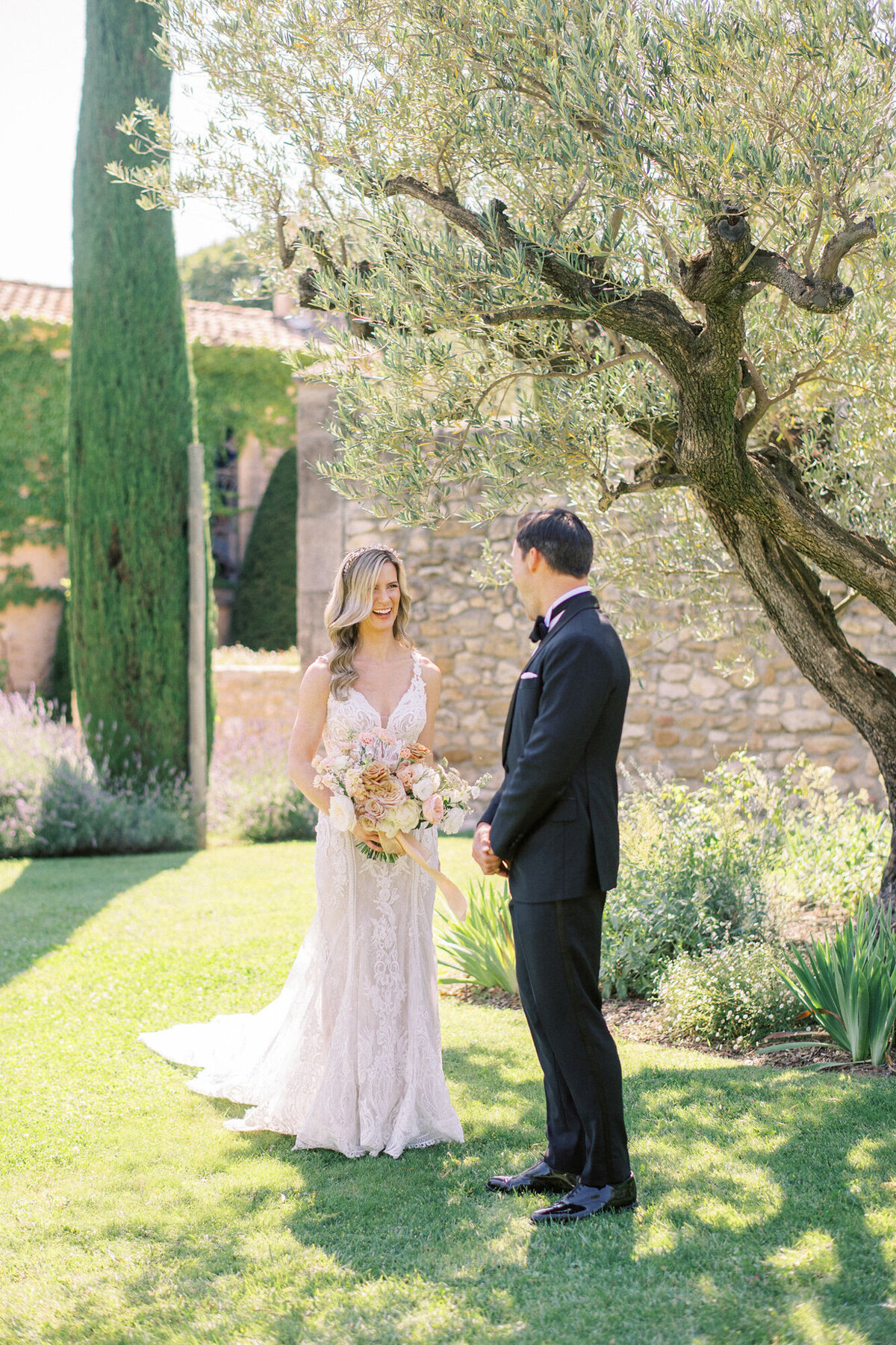 Maïlys Fortune Photography Husband Wife Wedding Weddings Photography France Switzerland Italy Timeless Dreamy Imagery Bilingual French English Destination Weddings Destination Wedding Provence French Riviera Paris Lake Como Tuscany43