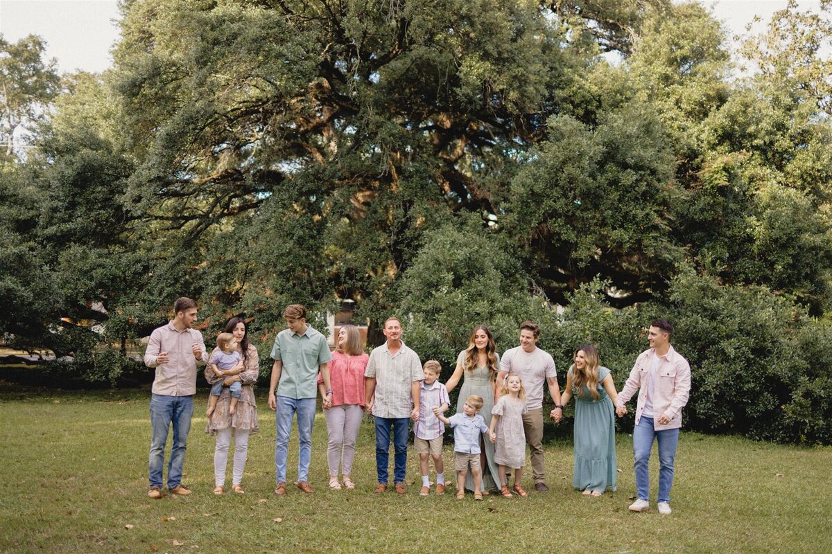 family-big-tree