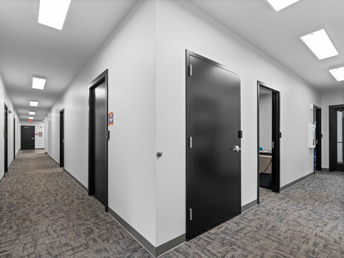 25-web-or-mls-A7403409