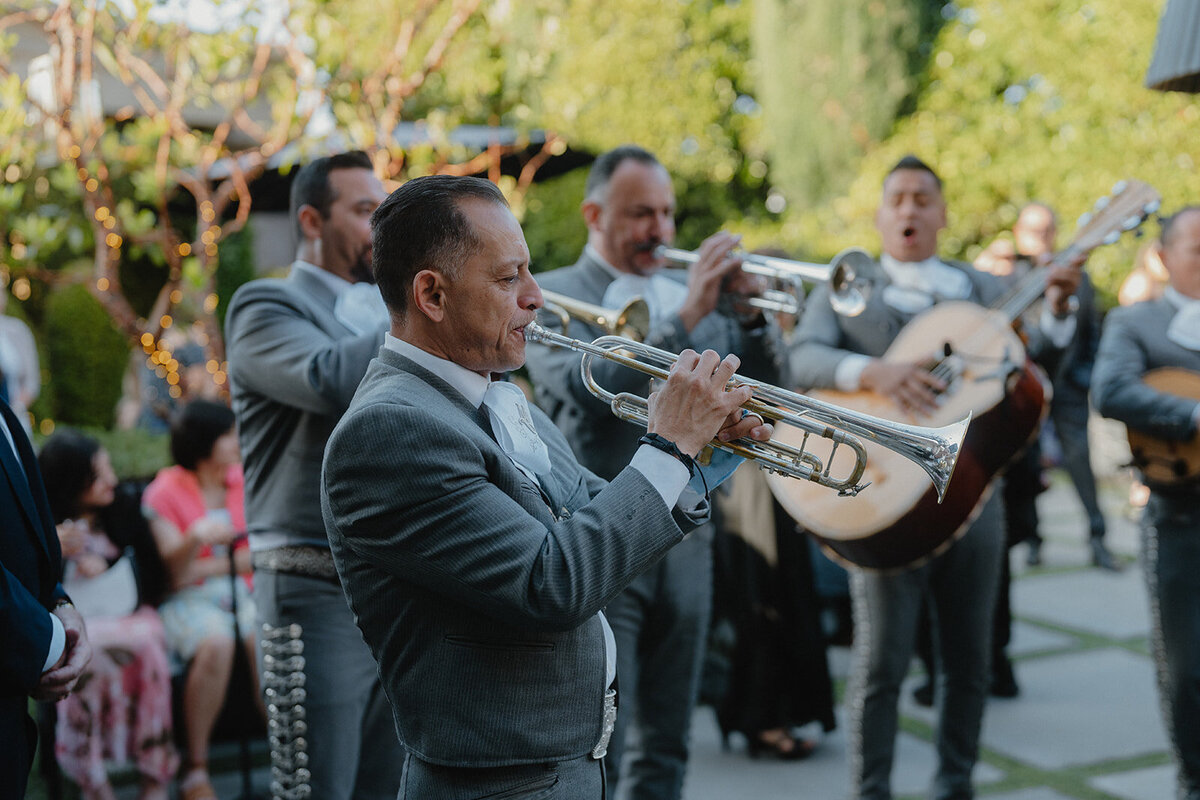 N&J_PostCeremony2-32