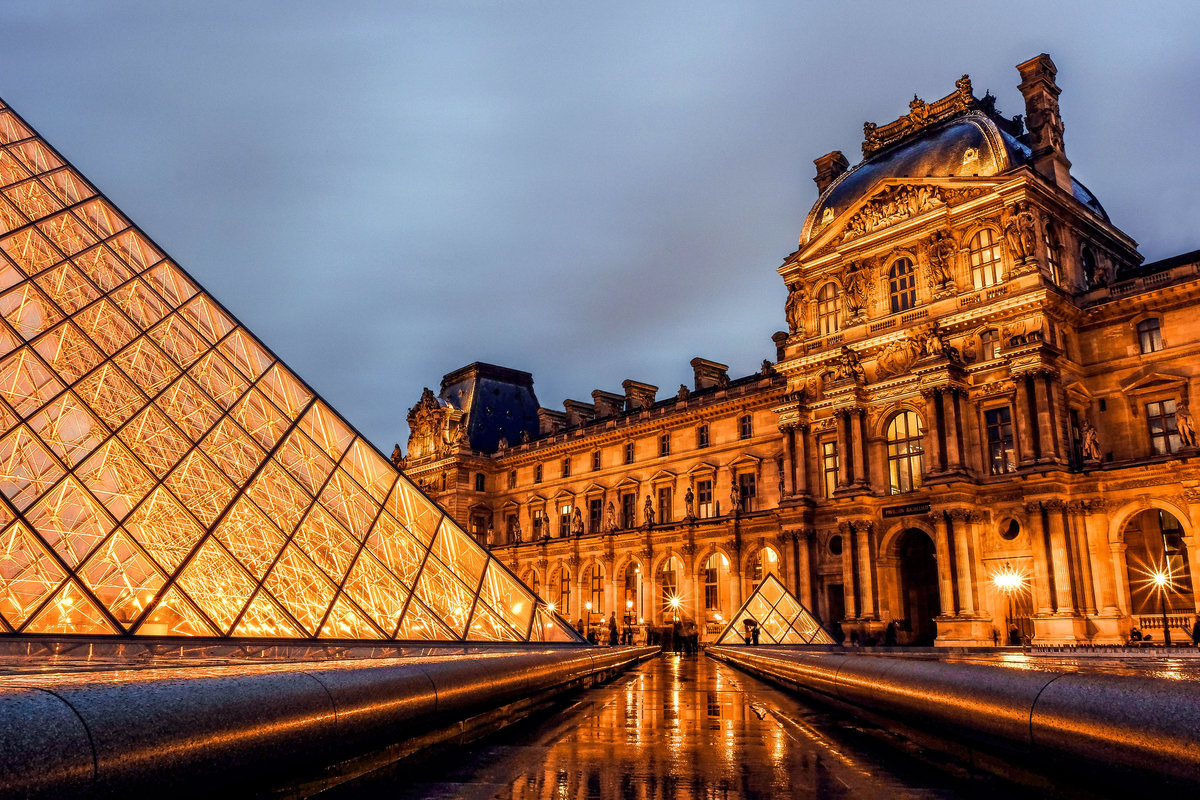 Blue Louvre_Paris France_Sabrina Baxter_2015