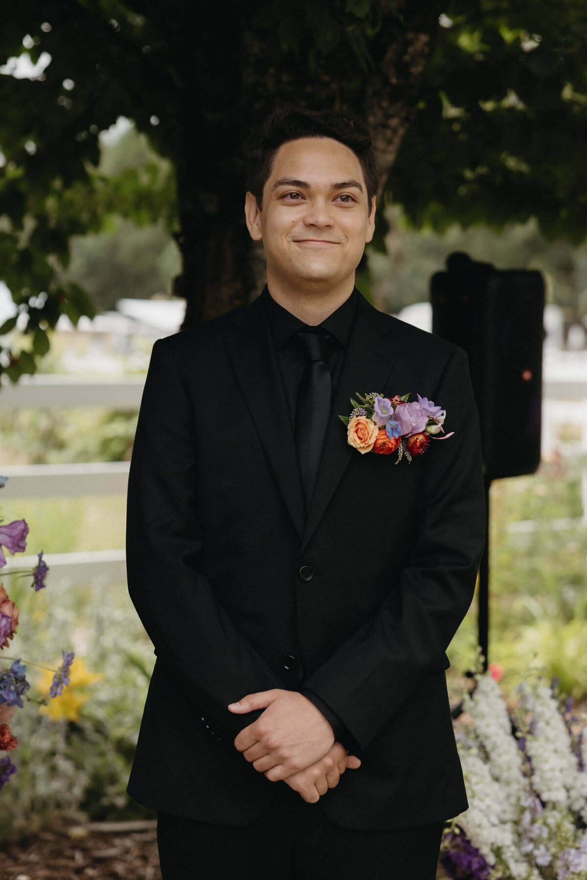 groom-and-boutonniere