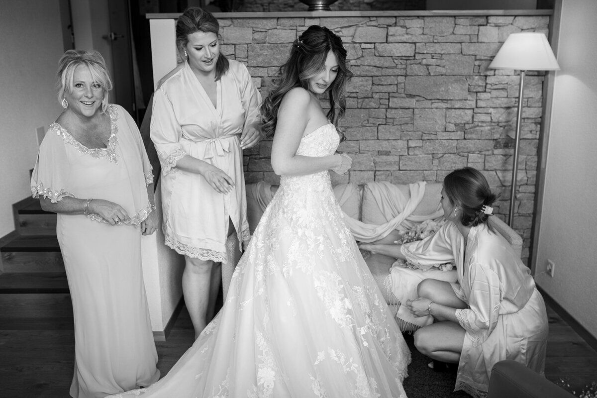 00004documentary-zurich-civil-wedding-lisa-lark