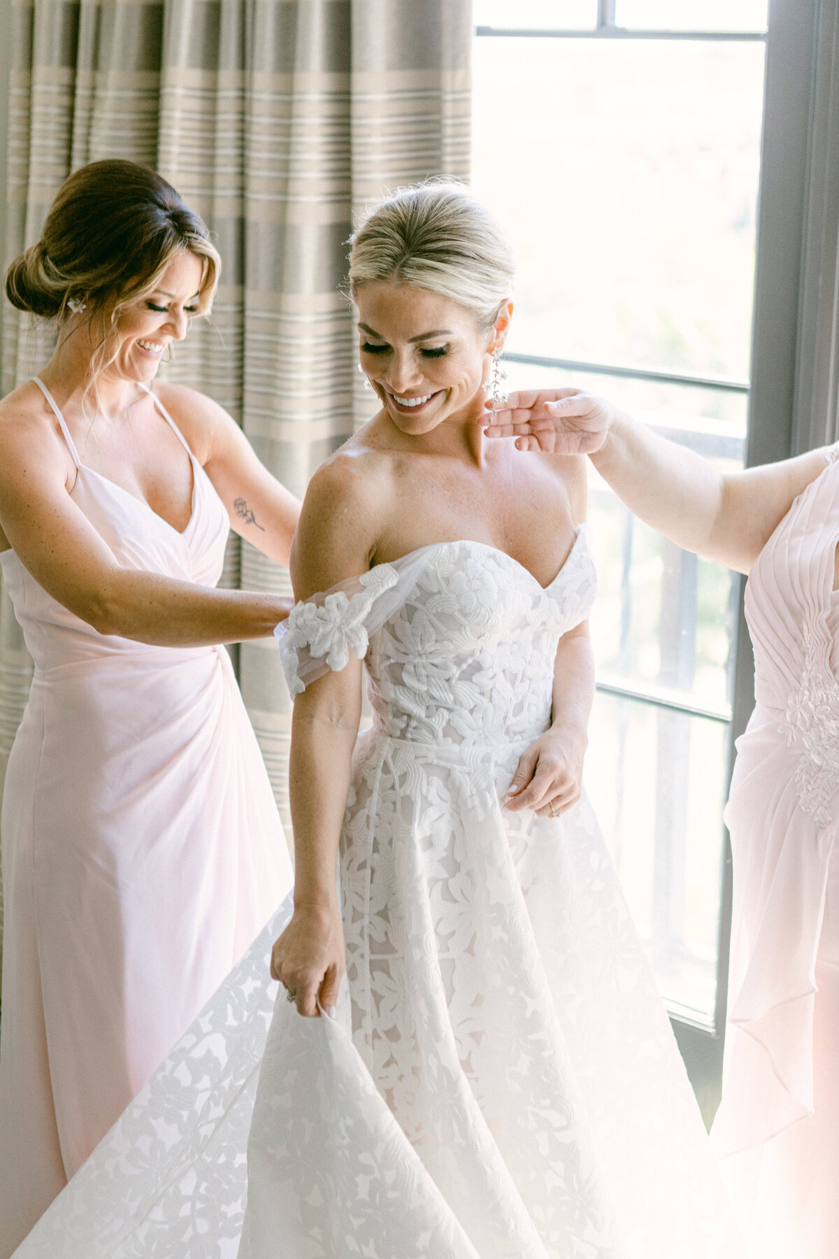 Mariah + Teddy - Bride Getting Ready-41