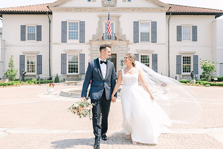 The-War-Memorial-Grosse-Pointe-Farms-detroit-Michigan-wedding-photographer_0014