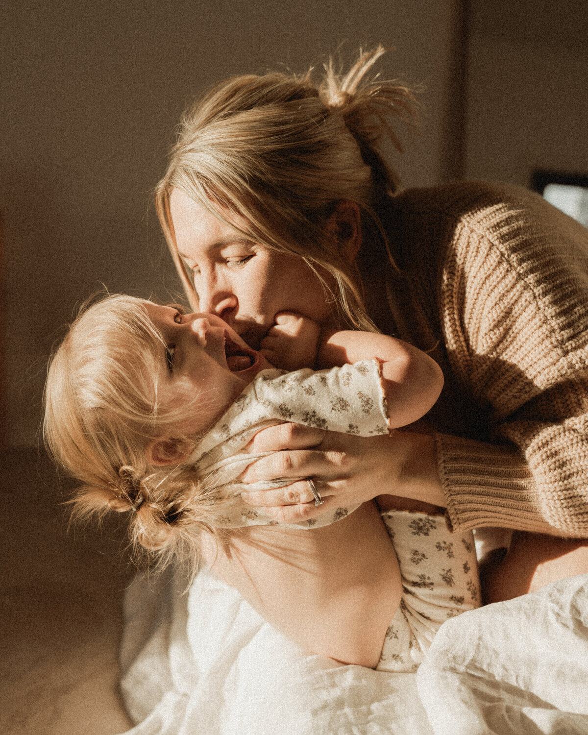 cincinnati-newborn-photographer-mom5