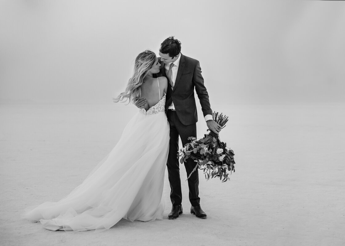 180830_Jenn&BenBridals_BonnevilleSaltFlatsUtah_AnjaJensenPhotography_001-186-2